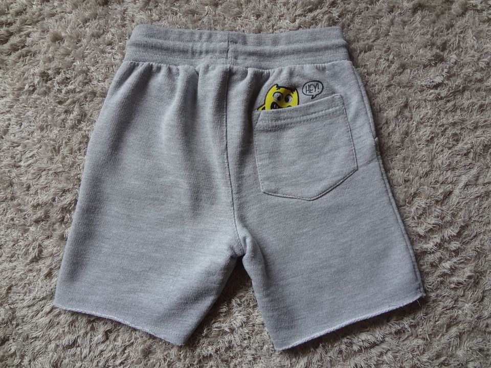 Sweatshorts Jeansshort T-Shirts v. Topolino ua. Gr. 110 in Hunsrück