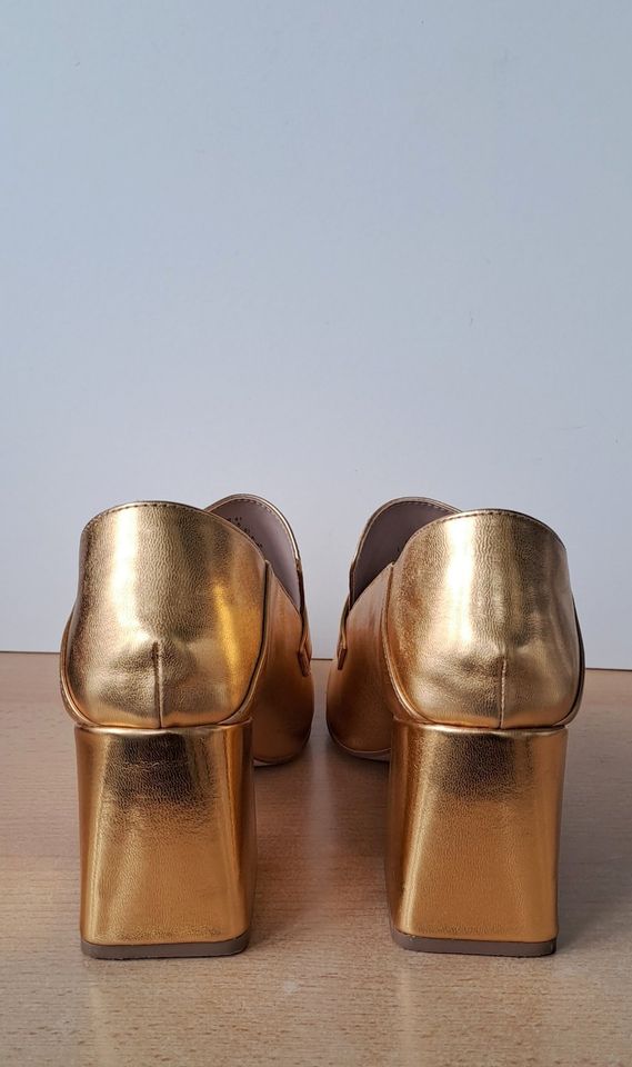 Pumps Gold H&M. Gr 41 in Osnabrück