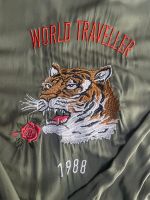 Grüne Bluse mit Tiger auf dem Rücken Berlin - Wilmersdorf Vorschau