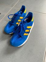 adidas sneaker Sportschuhe Turnschuhe Gr. 37 1/3 Baden-Württemberg - Holzgerlingen Vorschau