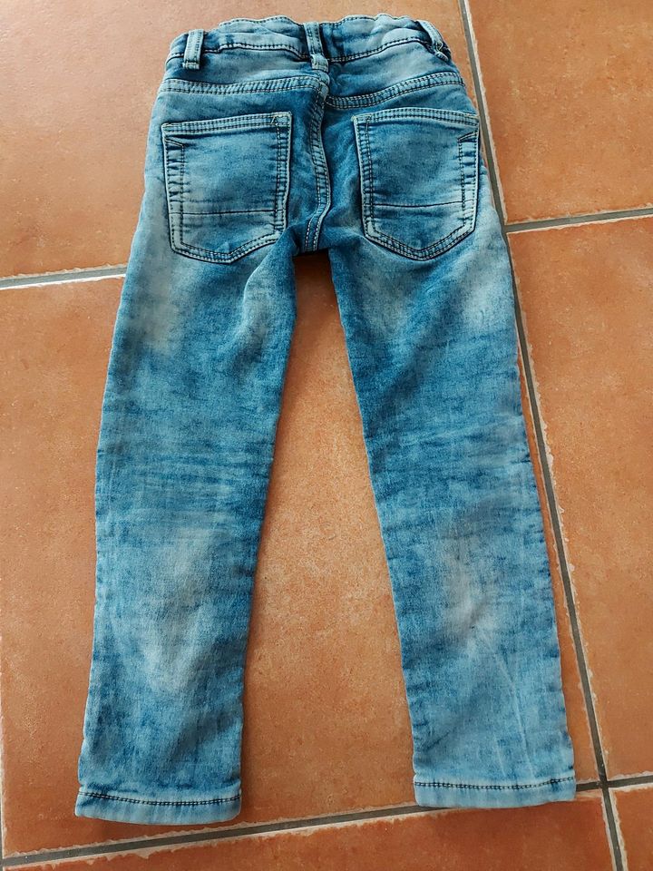 Leicht gefütterte Jeans in Köngen