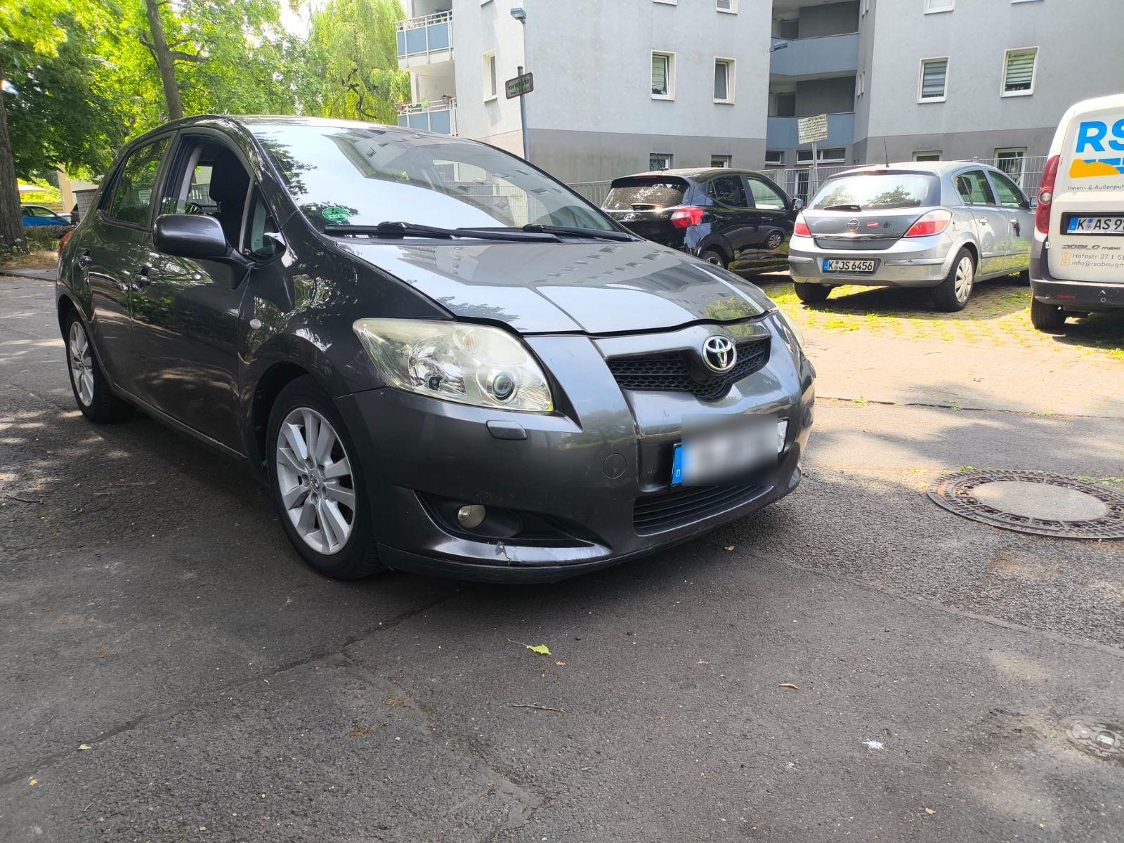 Abbildung des Autos Toyota Auris 2,0