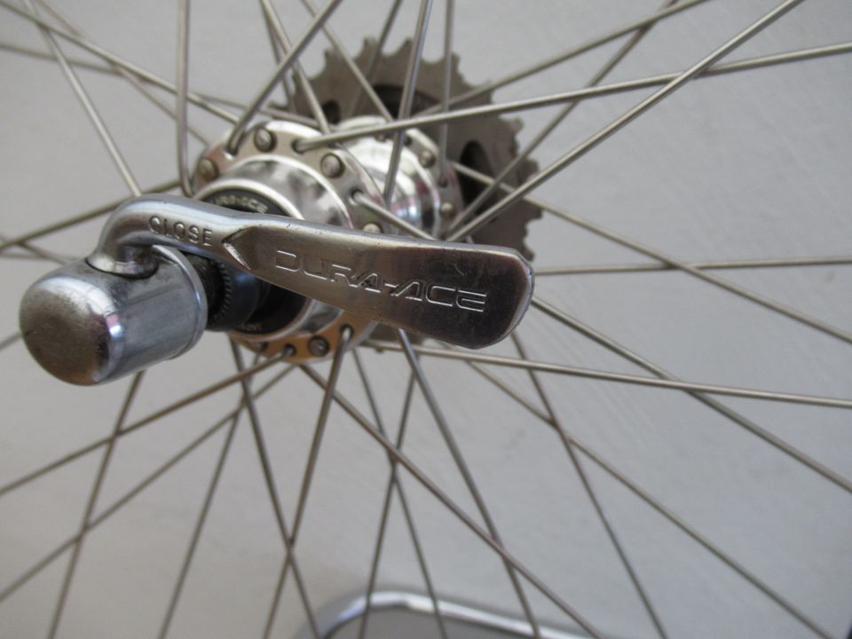 Rennrad Laufradsatz Dura Ace Campagnolo 100/130 - 36 Loch 8fach in Rinteln