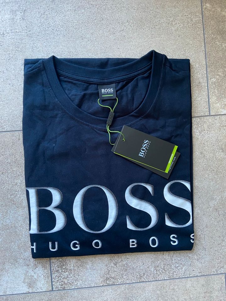 Hugo Boss Tshirt dunkelblau Neu Herren M in Frankfurt am Main