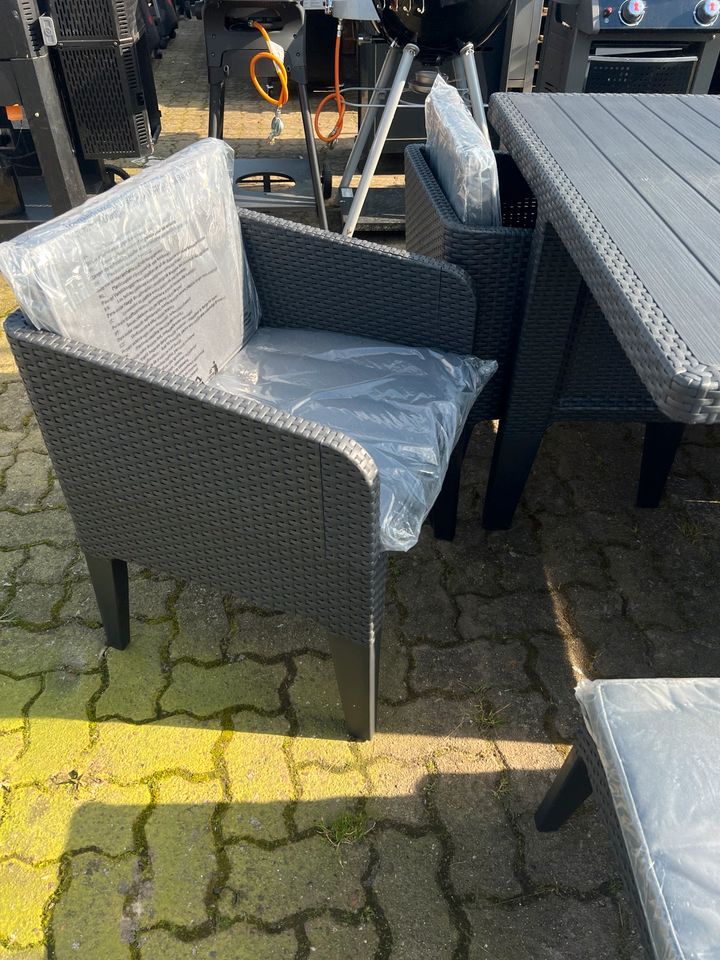 ☀️Gartenmöbel Set Keter Columbia 1Tisch,4Sessel,4Hocker Neu in Hemslingen