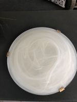 2 runde Deckenleuchten aus Milchglas mit Messinghaltern Nordrhein-Westfalen - Meerbusch Vorschau