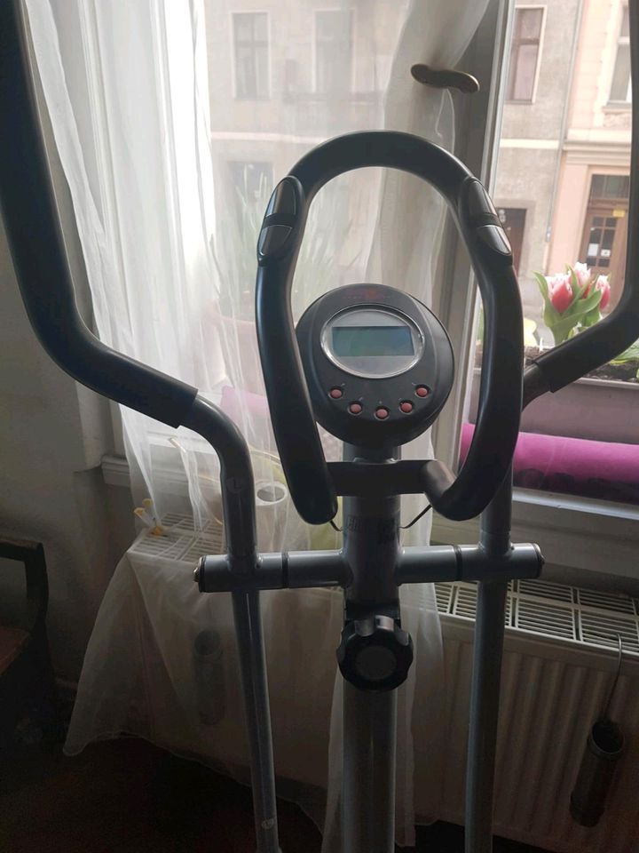 Biete Crosstrainer cristobeit in Berlin