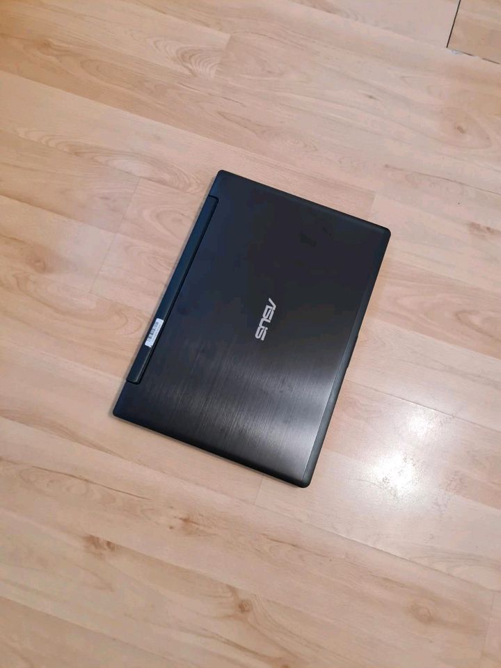 ASUS Ultrabook(Notebook) 8GB ram + 256GB SSD + 1TB HDD in Altenbeken