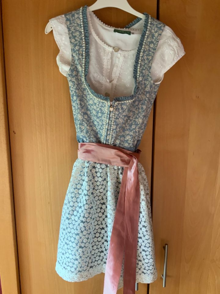 Dirndl mini blau Gr. 34 in Teisendorf