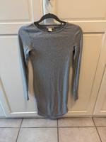 H&M Limited Graues Longsleeve-Kleid – Größe XS – Figurbetont Nordrhein-Westfalen - Ratingen Vorschau