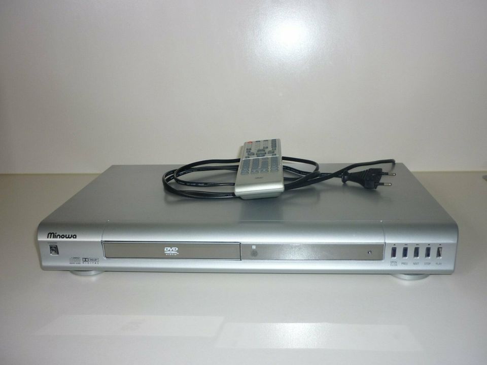 +23774+ DVD Player Minowa silber für Bastler in Heiligenhafen 