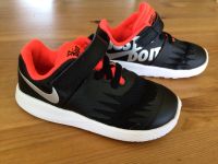 Nike Kinderschuhe Größe 25 schwarz rot Silber Sneaker Nordrhein-Westfalen - Krefeld Vorschau