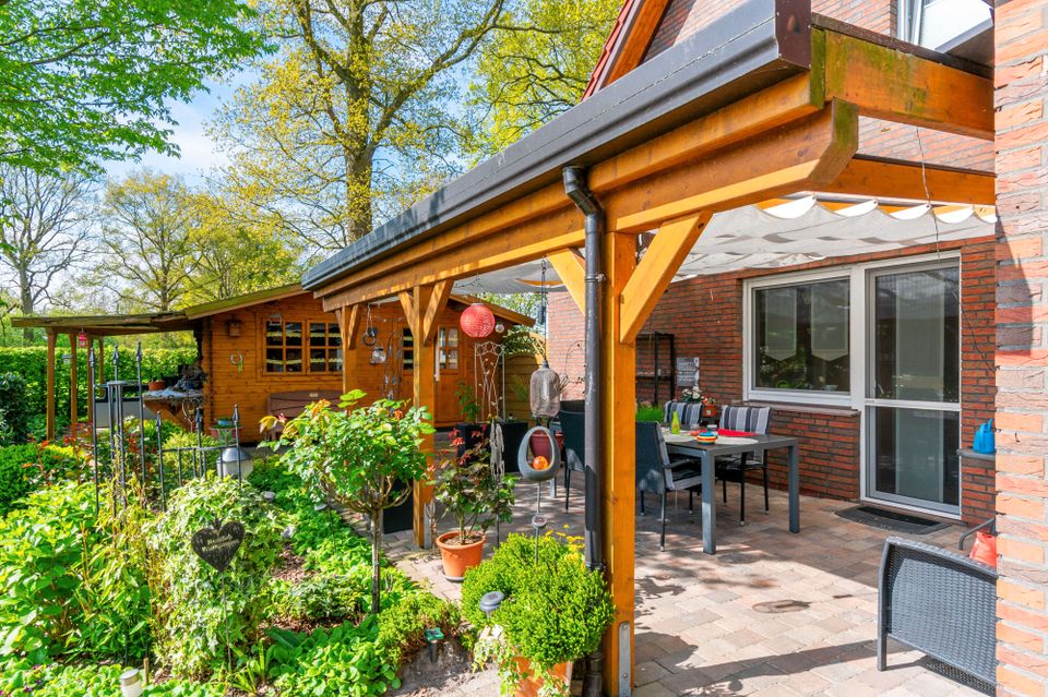 Gepflegtes Einfamilienhaus mit Einliegerwohnung in ländlicher Lage, Obj. 7448 in Westerstede