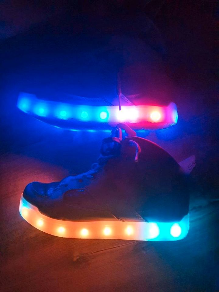 Skechers Energy Lights Sneaker Leucheffekt Shuffle Dance Gr. 36 in Walsrode