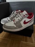 Nike Jordan 1 Low Grau Rot Nordrhein-Westfalen - Mönchengladbach Vorschau