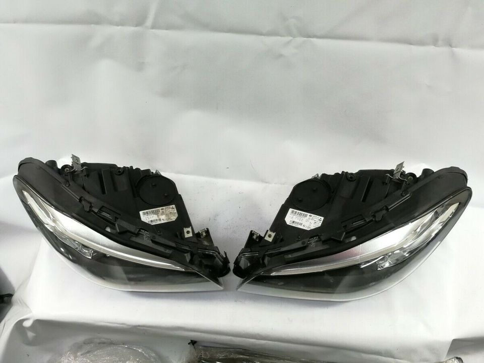 BMW F10 F11 XENON RECHTS LINKS SCHEINWERFER 7317131 7317132 in Neu-Isenburg