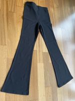 H&M schwarze ausgestellte Leggings, Gr. 140, neu m. Et. Rheinland-Pfalz - Leubsdorf Rhein Vorschau