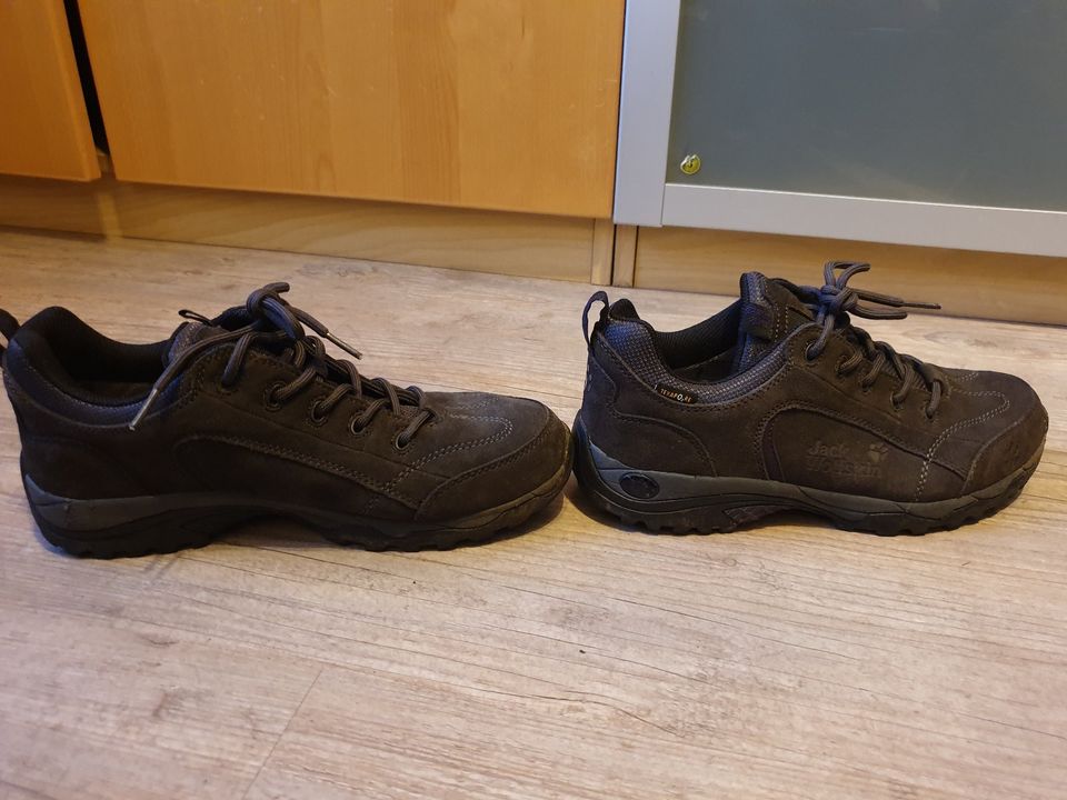 Jack Wolfskin Wanderschuhe Trekkingschuhe Gr. 39,5 in Moers