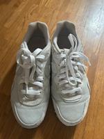 Nike Sneaker grau/beige Gr.37 Frankfurt am Main - Kalbach Vorschau