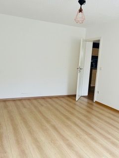 Charmante 3-Zimmer-Wohnung mit offener Küche in Obermenzing in München