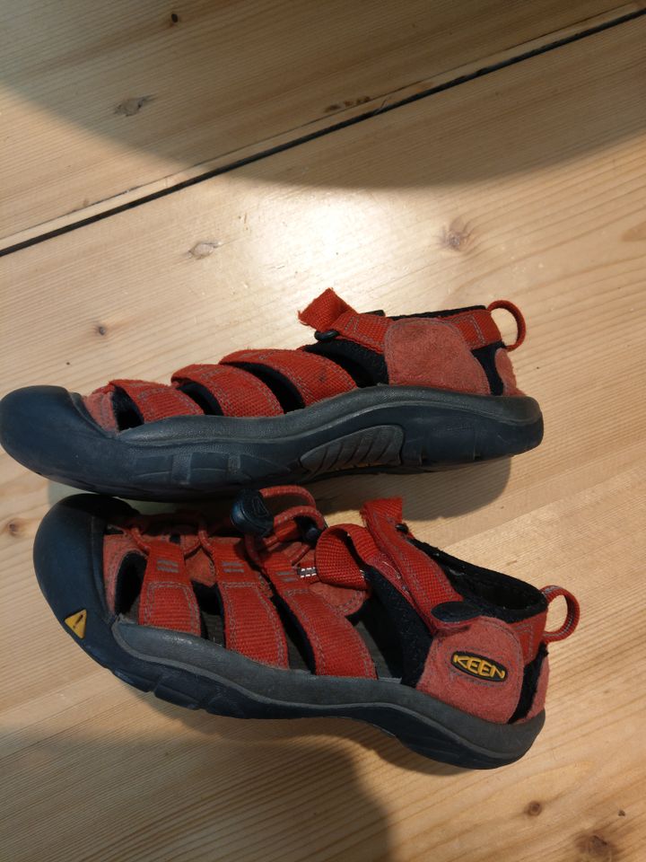 Keen Sandalen 34 rot in Jena