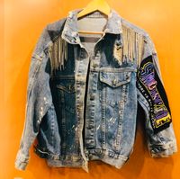 Coole neuwertige Jeans Jacke mit Strass Fäden oversized! Hessen - Rüsselsheim Vorschau