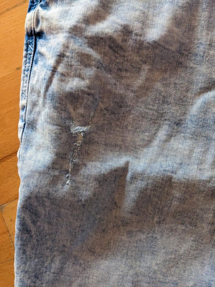 C&A* Short* Bermuda* kurze Hose* Größe S* Slim* Helle Waschung in Seukendorf