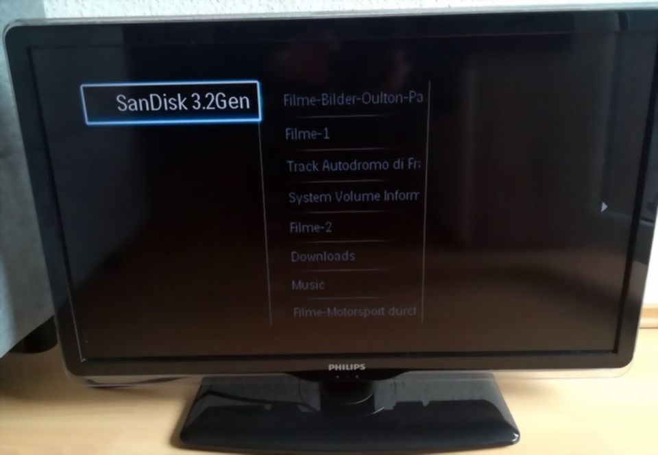 Philips Ambilight 1080p FullHD TV 32" 80cm Fernbedienung TOP ✅ in Berlin