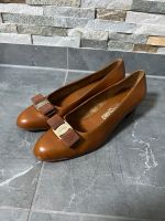 Salvatore Ferragamo Pumps High Heels Braun Leder US6 Gr.39 Wuppertal - Barmen Vorschau