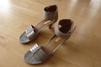 Paul Green Pumps Sandalen Gr. 5,5 / 38,5   -neuwertig- Niedersachsen - Sehnde Vorschau