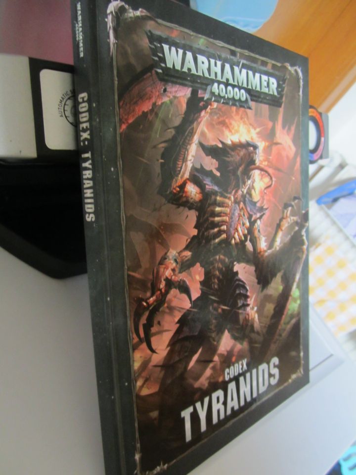 WARHAMMER 40 , Codex Tyranids Buch , Top Zustand ! in Siegen