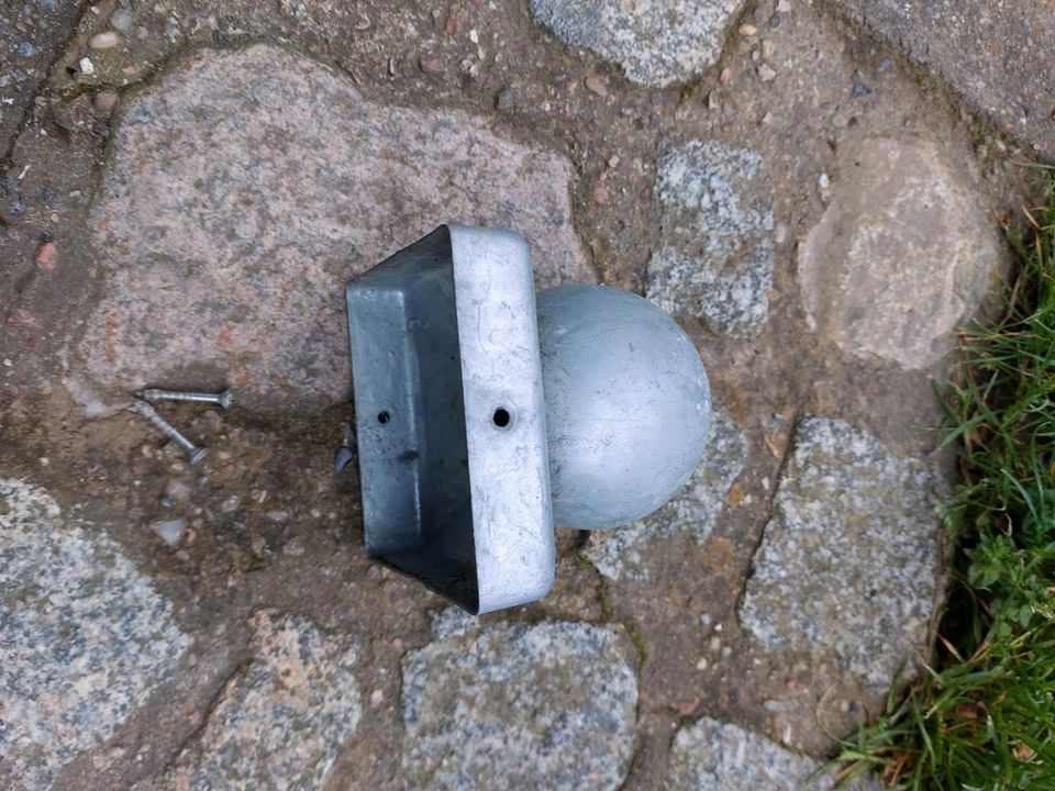 Pfosten-Kappe Hauben Tor Zaun Pfosten Sichtschutz-Wand  verzinkt in Schwerin