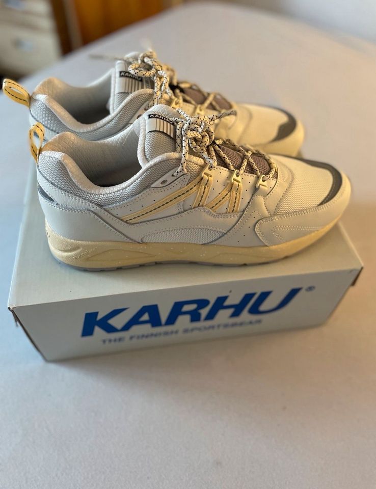 Karhu Fusion 2.0  Größe 44  Lily White / Impala * neu in Köln