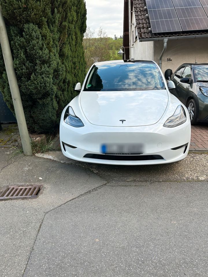 Tesla Model Y LR in Kreuztal