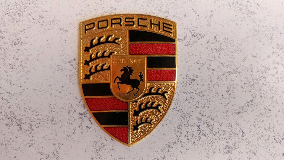 Porsche Emblem Firmenzeichen 996.559.211.00 Frontklappe in Göppingen