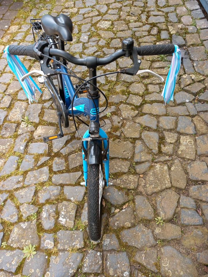 Kinderfahrrad in Weimar (Lahn)