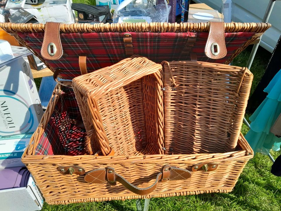 Picknick-Auto  Korb in Salzwedel