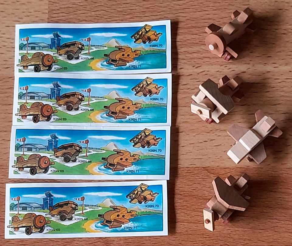 Ü-Ei Holzspielzeug, Flugzeuge, Schiff, Beipackzettel in Rheda-Wiedenbrück