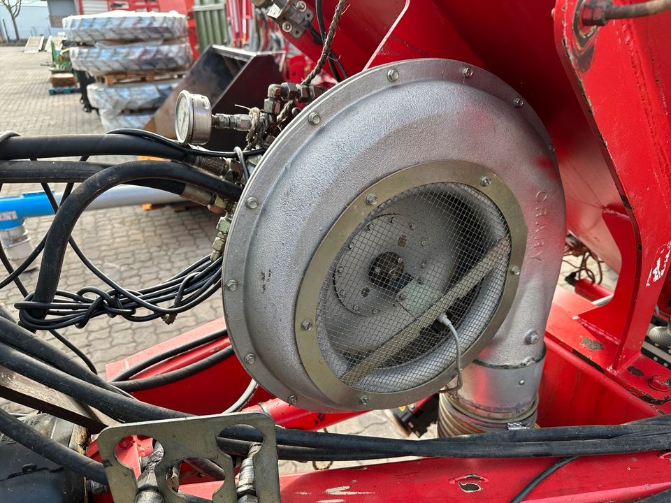 Horsch Pronto 6 KE Drillmaschine mit Amazone Kreiselegge in Neubrandenburg