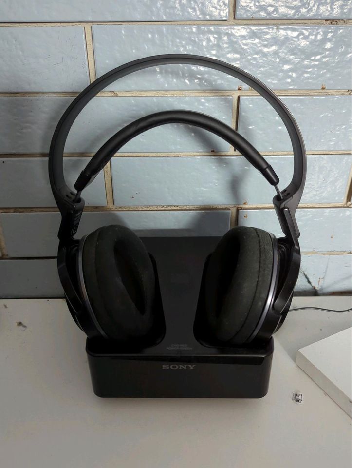 Sony Funkkopfhörer MDR-RF855 RK in Neunkirchen