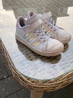 Adidas kinderschuhe zu verschenken Nordrhein-Westfalen - Gütersloh Vorschau