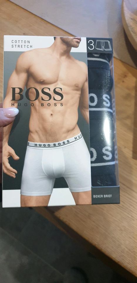 Neu! BOSS BOXERSHORTS GR S in Kottenheim