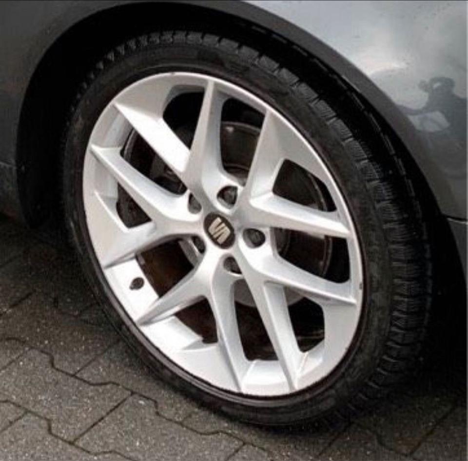 Seat Leon 5F Fr Performance Alufelgen 225 40 R18 92 V 5-6 mm in Bielefeld