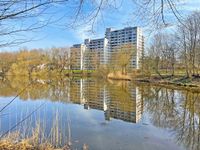 Reinfeld - Frei zu Sofort -  4-Zimmer-Wohnung mit gem. Tiefgaragenstellplatz und Kellerraum direkt am Neuhöfer Teich Schleswig-Holstein - Reinfeld Vorschau