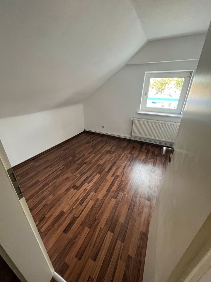 Große 5 Zimmer Wohnung 125 m² in Kiel Ellerbek in Kiel