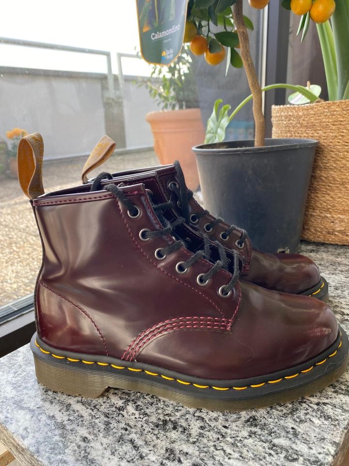 Dr Martens Vegan 101 6 EYE Boot Gr.39 in Köln