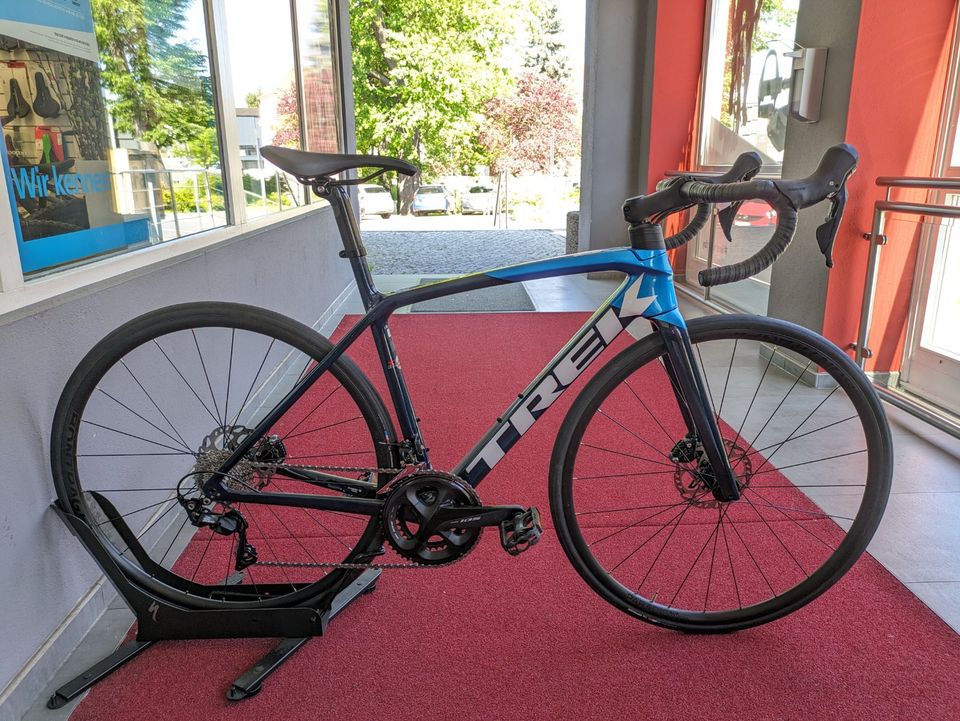 Trek Emonda SL 5 Disc 52 Carbon Blue NEU in Kamenz