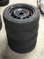 BMW 1er E87 Winterräder Stahlfelgen 185/60R16 86H Goodyear Sachsen - Burgstädt Vorschau