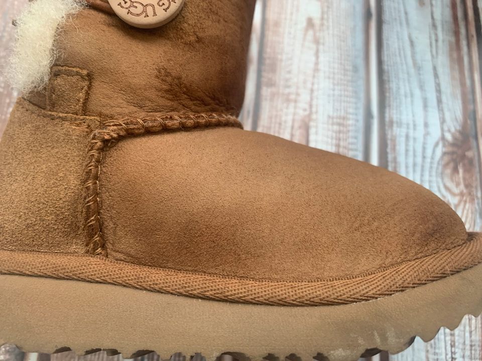 UGG Boots Stiefel braun Gr. 25 in Solingen