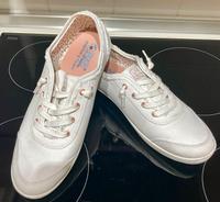 Skechers BOBS B Cute Damen Sneaker Turnschuhe weiß Gr.41 Sachsen - Markkleeberg Vorschau
